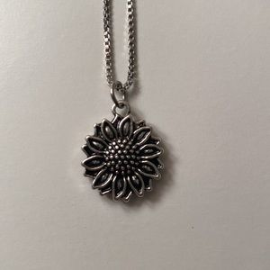 Silver Sunflower Pendant Necklace